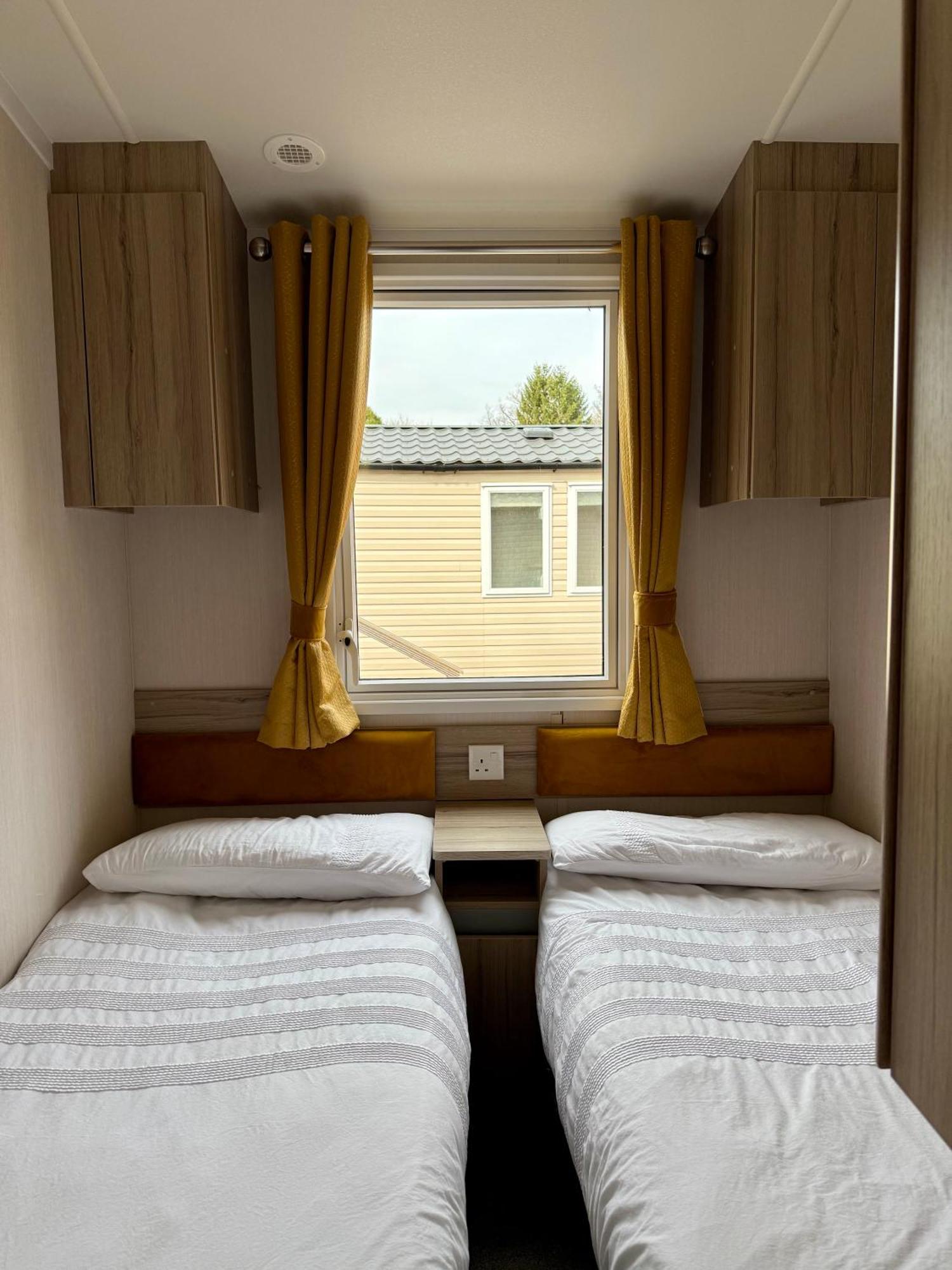 The Trout Van - Beautiful, Luxury Static Caravan Aberlour Exterior photo